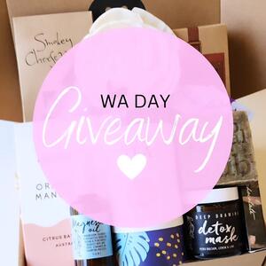 WIN! Yay, to celebrate WA Day, we are giving away one of our 'WA Made' Gift boxes! Each gift is filled with gorgeous products made right here in WA! See how below 👇

To qualify, make sure you are a follower of Boxt & simply let us know in the comments which WA Made gift box you would like to WIN! Tag a mate for a bonus entry! 

Swipe to see your options 
Pic 1 - Beverage Gift Box
Pic 2 - For The Love Of Honey Gift Box
Pic 3 - Wellbeing Gift Box
Pic 4 - Sending Sunshine Gift Box
Pic 5 - Gourmet Selection Gift Box

Good luck. Entries close COB Wed 5th June. Short & Sweet 😍

#giveaway 
#competition
#waday
#wamade 
#giftdeliveryperth 
#giftsaustralia