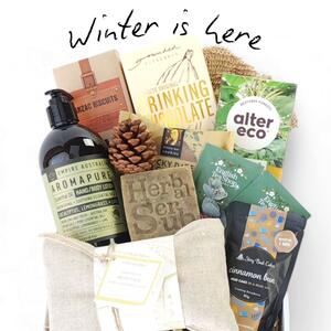 π₯Say hello to our Winter warmers rangeπ₯
Packed with cosy goodies like heat packs, hot choc, fluffy socks & more - these gift boxes are basically a warm hug in a box.  Perfect for get well wishes, birthdays, thank you's or just because it's freezing βοΈ
Same day delivery in Perth, next day Australia Wide for just $10! Let the snuggling begin. 
#wintervibes
#giftbetter
#giftsperth
#giftsaustralia