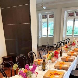 We loved creating these sweet thank you gifts for our Client. Small yet impactful. It's the little details that add up to make them extra special. 
π§‘ custom designed seals
π§‘ neatly tied bows
π§‘ inside layering
π§‘ embossed pens
#corporategiftsperth #thankyougifts #giftsaustralia #businessgifts #perthbusiness #gratitude