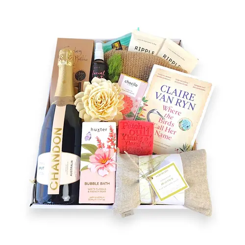 Deluxe Book & Bubbles Pamper Gift Box Deluxe Book & Bubbles Pamper Gift Box